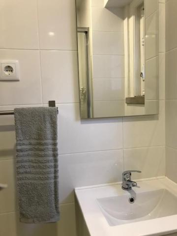 Romantic 1 Bedroom Apartment At Roma Avenue - 1C Lisbon Exterior photo